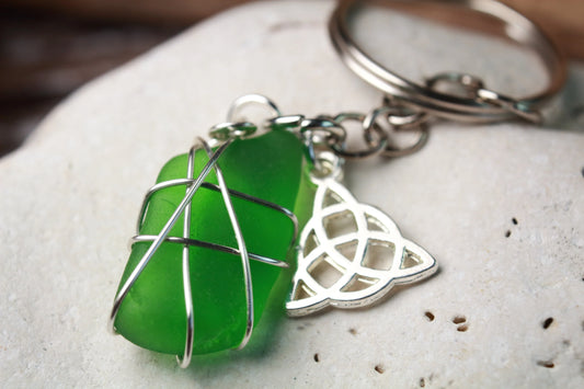 Celtic Kelly Green Charm Keyring