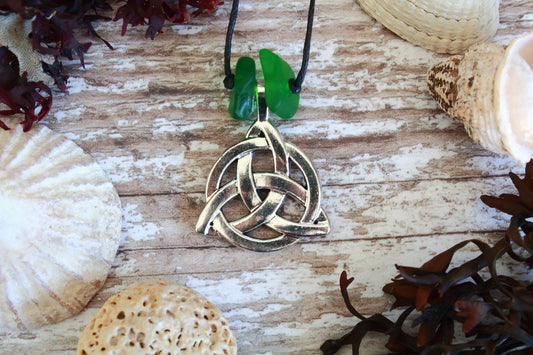 Celtic Kelly Green Triquetra Pendant