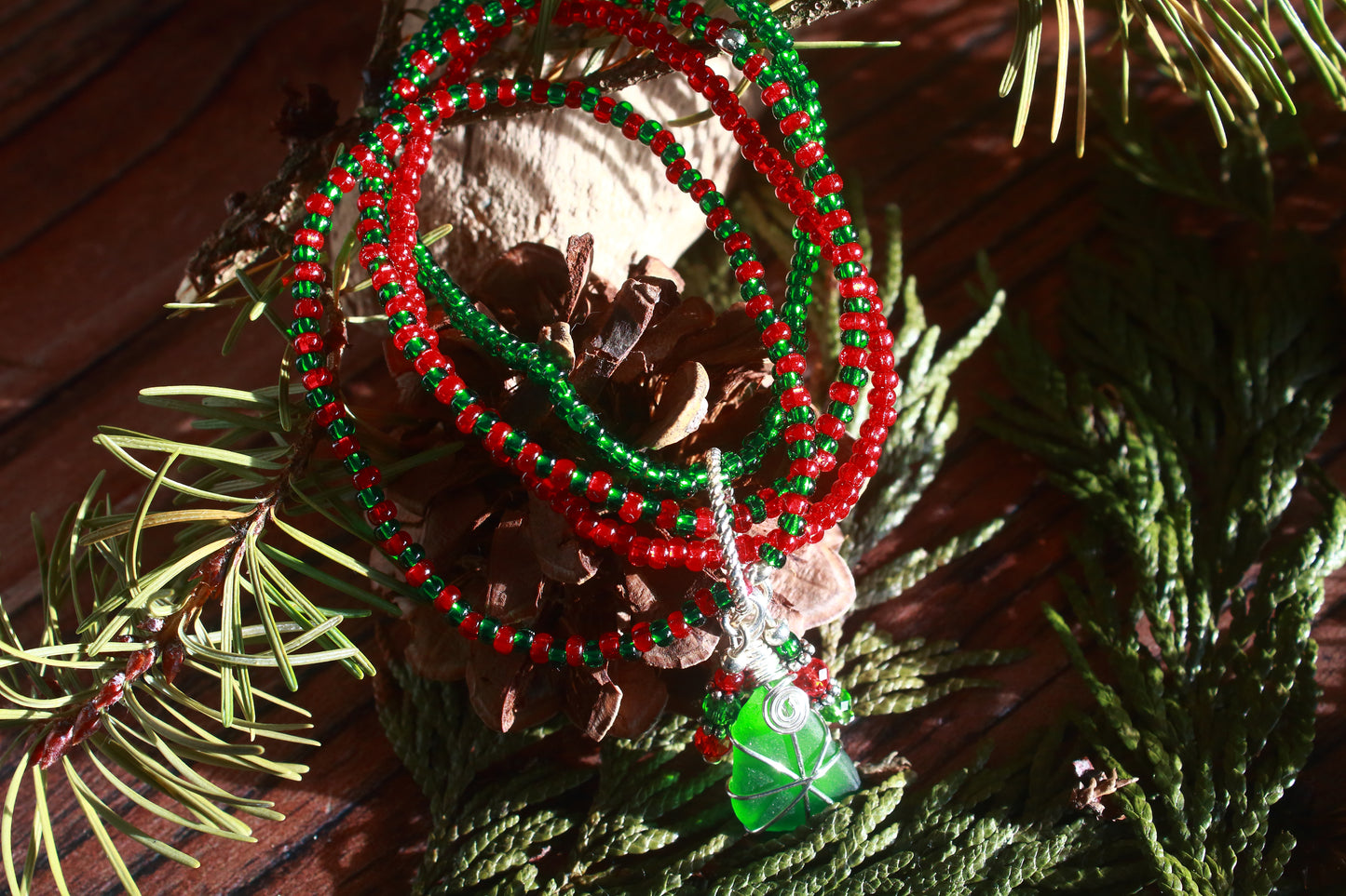Christmas Sea Glass Beaded Stretch Bracelet