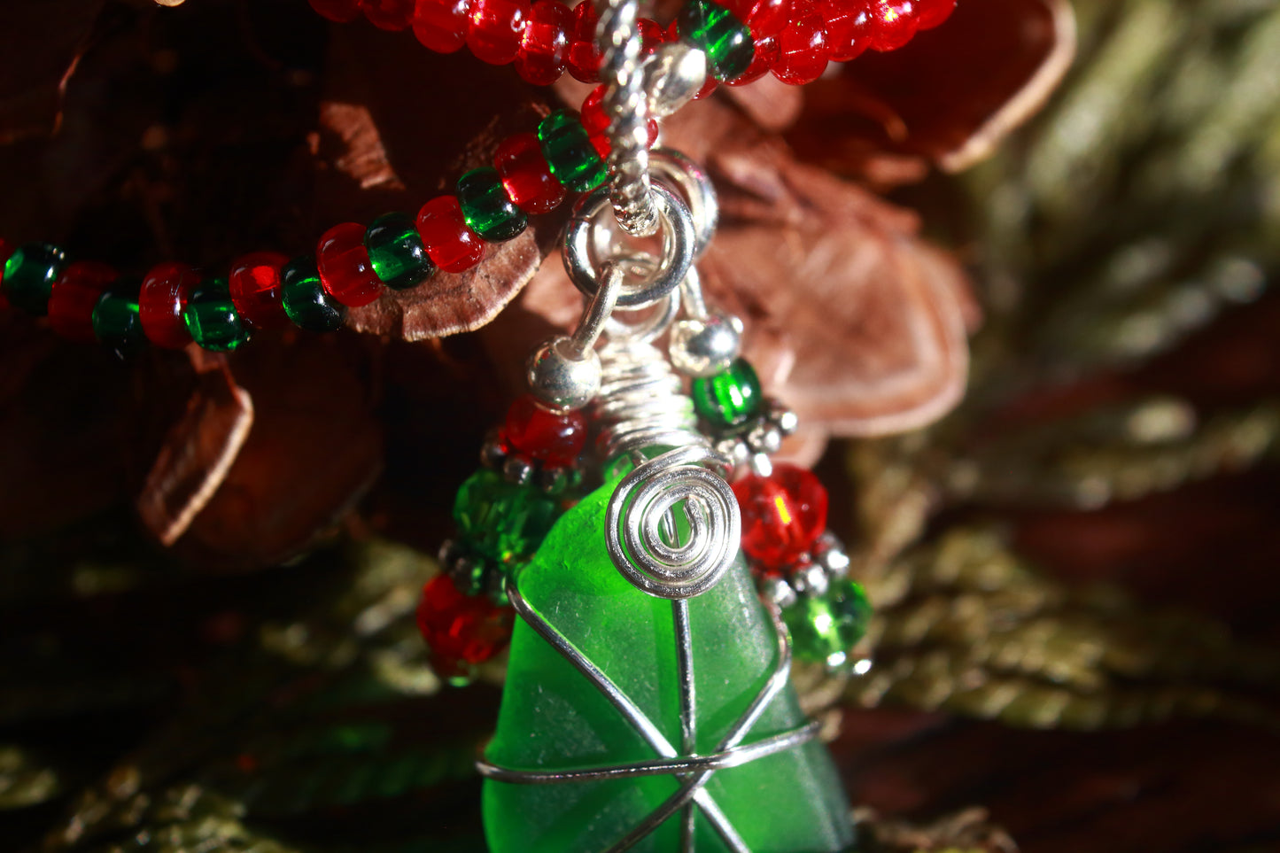 Christmas Sea Glass Beaded Stretch Bracelet