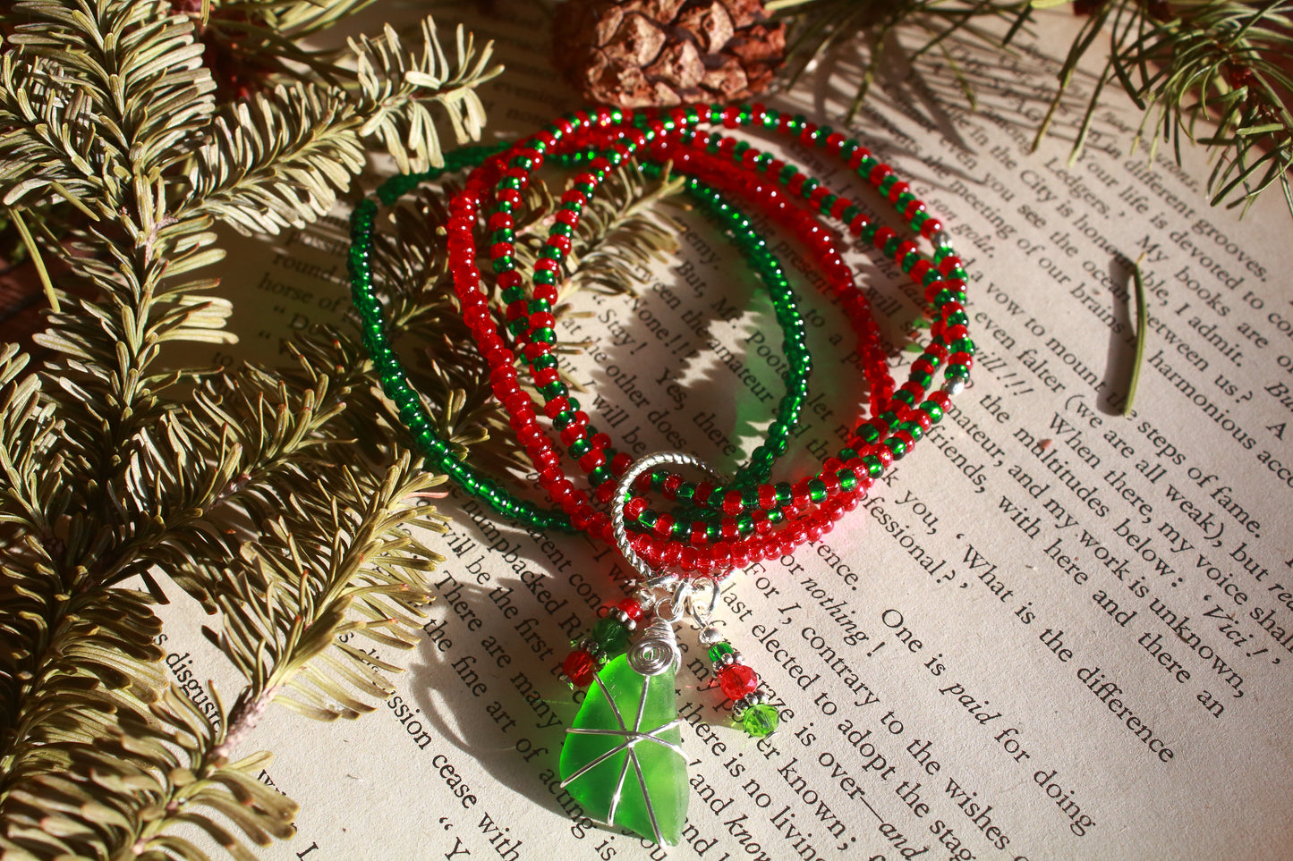 Christmas Sea Glass Beaded Stretch Bracelet