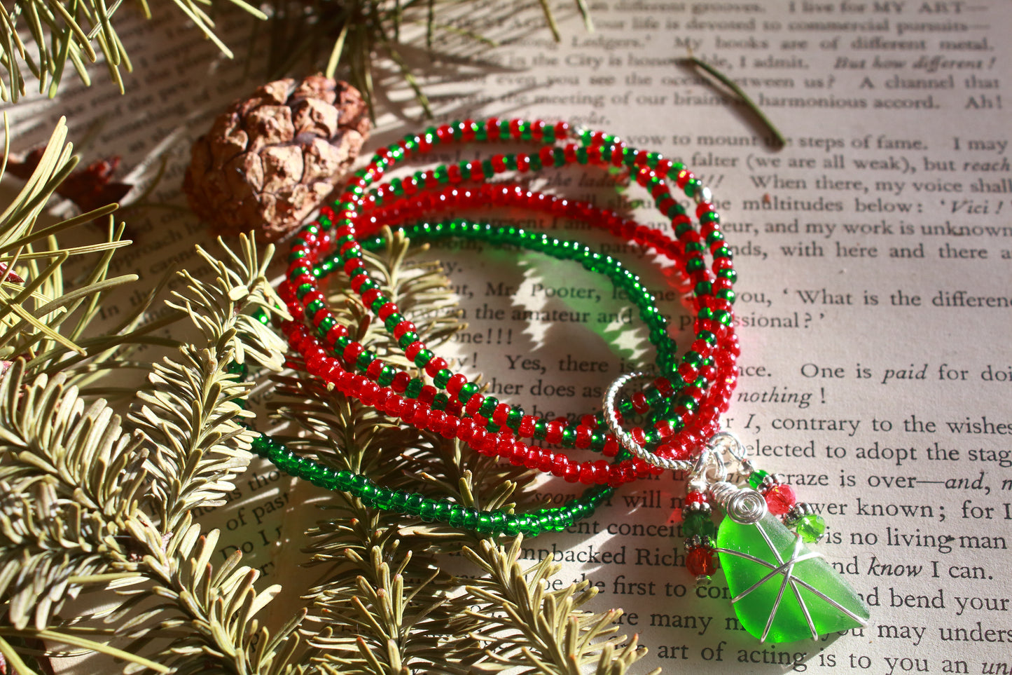 Christmas Sea Glass Beaded Stretch Bracelet