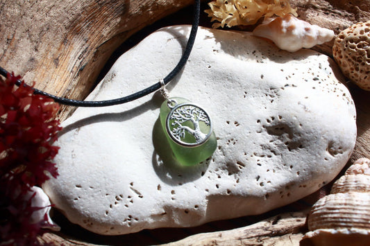 Cucumber Green Charm Choker