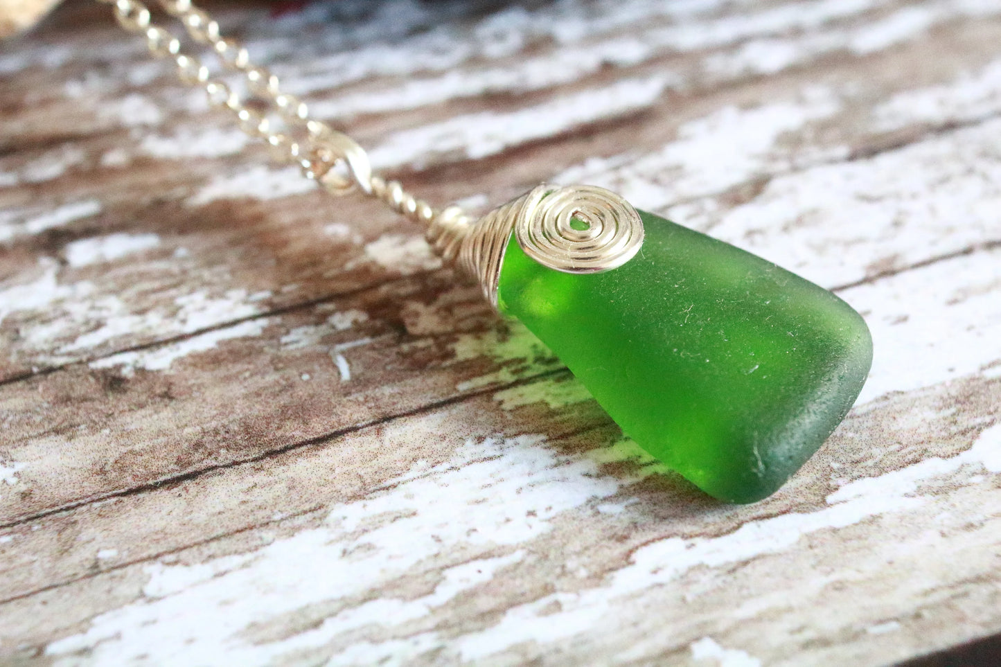 Celtic Spiral Kelly Green Pendant