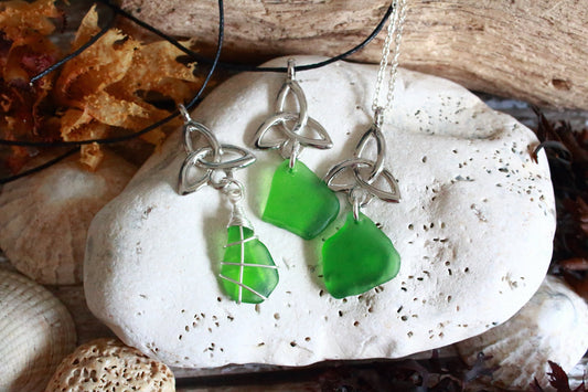 Kelly Green Triquetra Charm Pendant