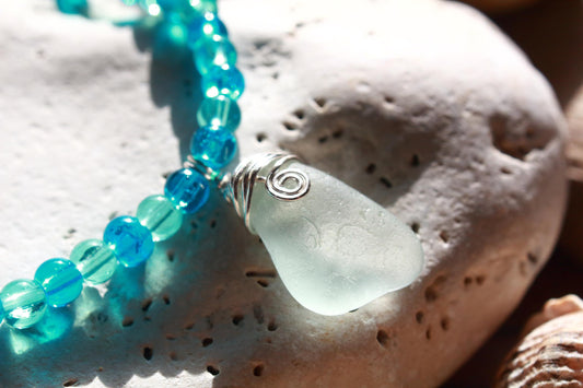 Tropical Waters Teal Beaded Bracelet